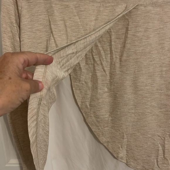 White House Black Market cream‎ with white underlay long sleeve V-neck women’s S - Picture 10 of 13